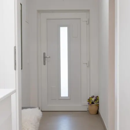 Disability-friendly With Free Parking *